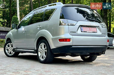Внедорожник / Кроссовер Mitsubishi Outlander XL 2011 в 
