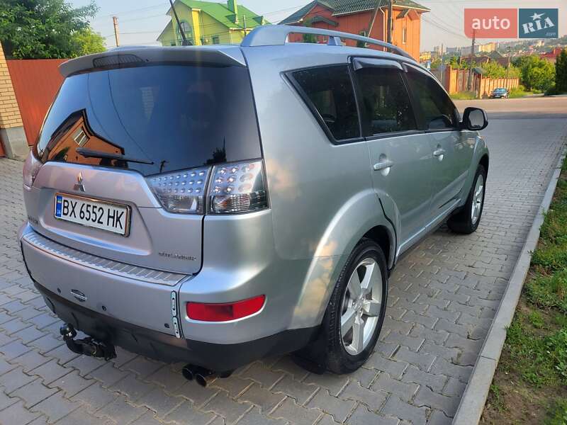 Позашляховик / Кросовер Mitsubishi Outlander XL 2007 в Хмельницькому