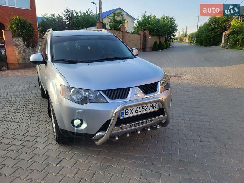 Позашляховик / Кросовер Mitsubishi Outlander XL 2007 в Хмельницькому