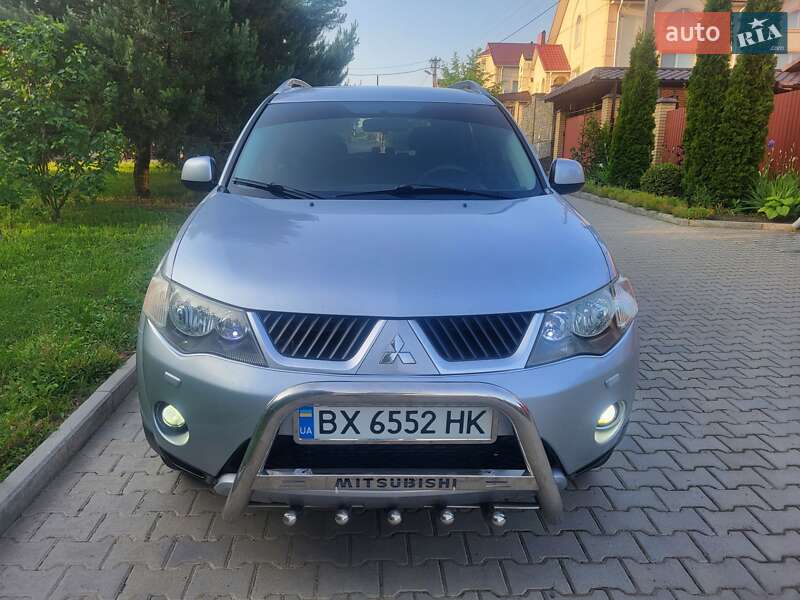 Позашляховик / Кросовер Mitsubishi Outlander XL 2007 в Хмельницькому