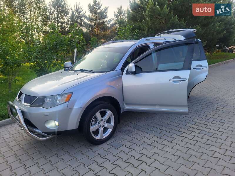 Позашляховик / Кросовер Mitsubishi Outlander XL 2007 в Хмельницькому