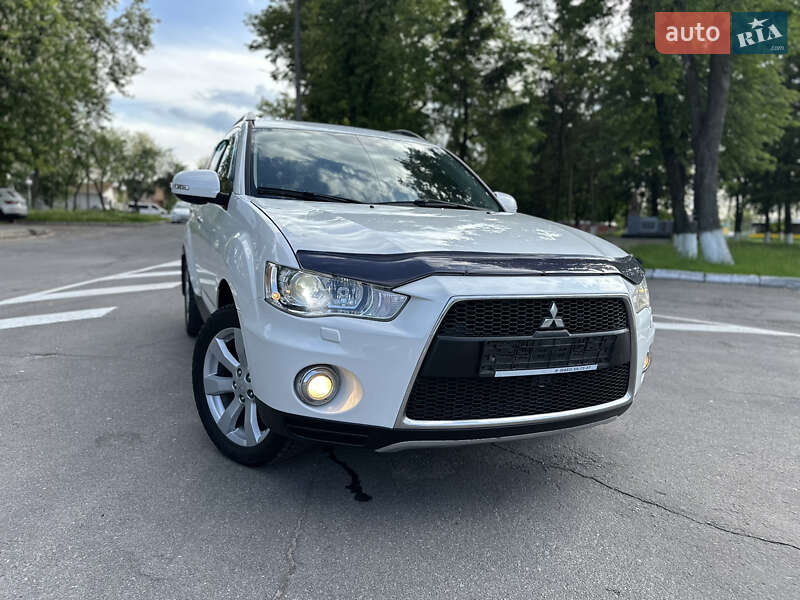 Внедорожник / Кроссовер Mitsubishi Outlander XL 2012 в Виннице