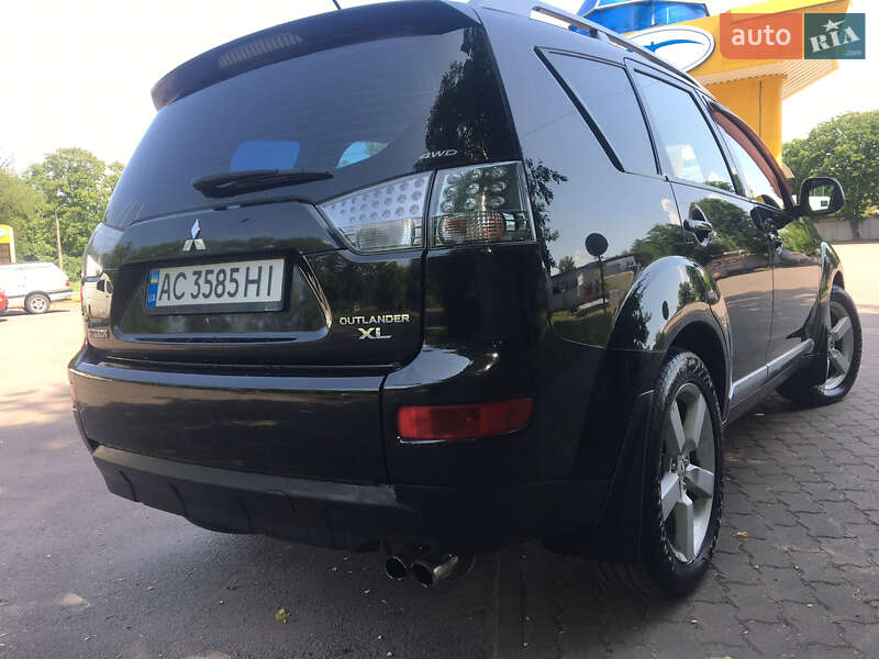 Внедорожник / Кроссовер Mitsubishi Outlander XL 2007 в Ровно