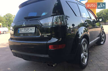 Позашляховик / Кросовер Mitsubishi Outlander XL 2007 в 