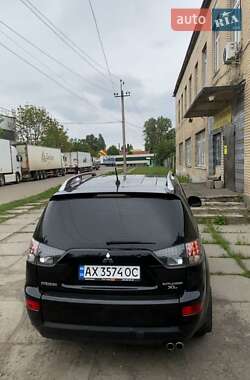 Позашляховик / Кросовер Mitsubishi Outlander XL 2008 в 