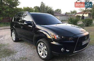 Позашляховик / Кросовер Mitsubishi Outlander XL 2011 в Харкові