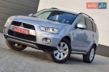 Позашляховик / Кросовер Mitsubishi Outlander XL 2012 в Калуші