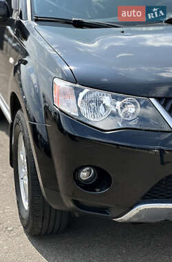 Внедорожник / Кроссовер Mitsubishi Outlander XL 2008 в 