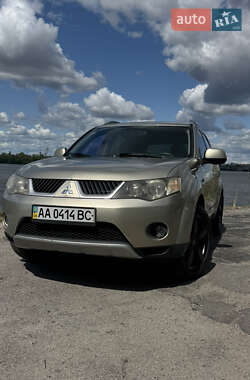 Позашляховик / Кросовер Mitsubishi Outlander XL 2008 в Дніпрі