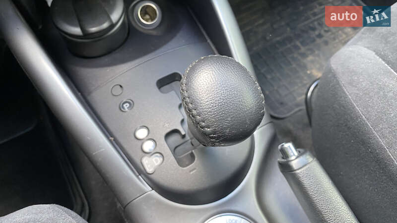 Внедорожник / Кроссовер Mitsubishi Outlander XL 2010 в Первомайске