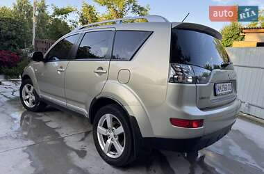 Внедорожник / Кроссовер Mitsubishi Outlander XL 2008 в 