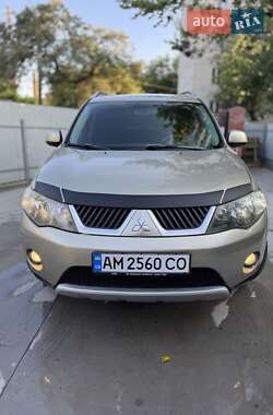 Внедорожник / Кроссовер Mitsubishi Outlander XL 2008 в 