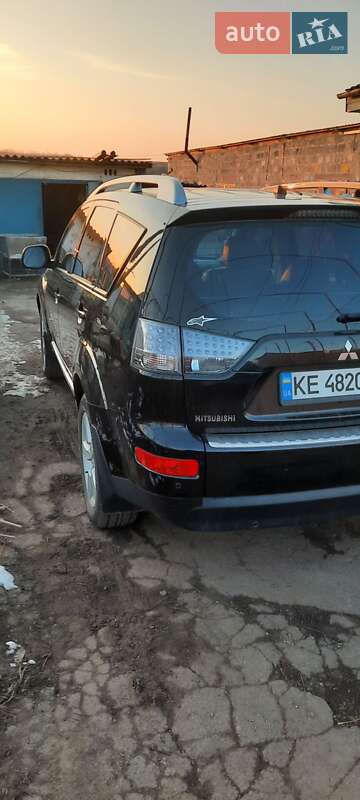 Внедорожник / Кроссовер Mitsubishi Outlander XL 2007 в Кривом Роге