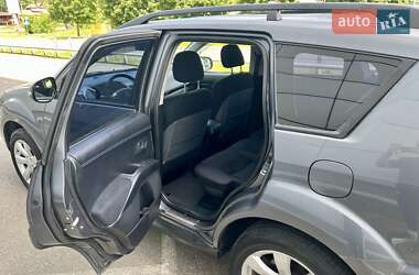 Внедорожник / Кроссовер Mitsubishi Outlander XL 2011 в 