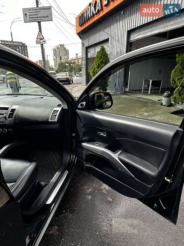 Внедорожник / Кроссовер Mitsubishi Outlander XL 2008 в Киеве