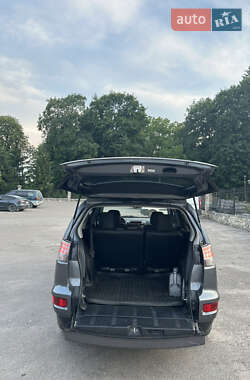 Внедорожник / Кроссовер Mitsubishi Outlander XL 2011 в 