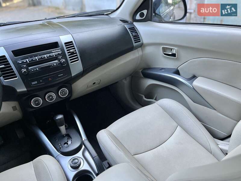 Внедорожник / Кроссовер Mitsubishi Outlander XL 2007 в Одессе