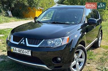 Внедорожник / Кроссовер Mitsubishi Outlander XL 2008 в 