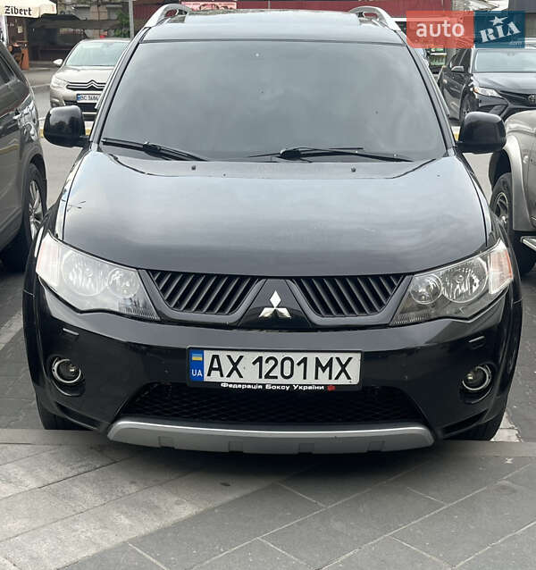Внедорожник / Кроссовер Mitsubishi Outlander XL 2008 в Львове