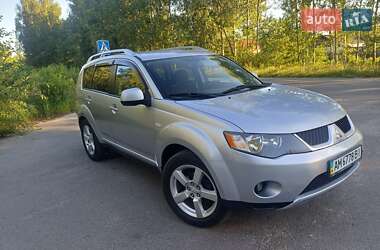 Позашляховик / Кросовер Mitsubishi Outlander XL 2007 в 