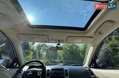 Позашляховик / Кросовер Mitsubishi Outlander XL 2008 в 