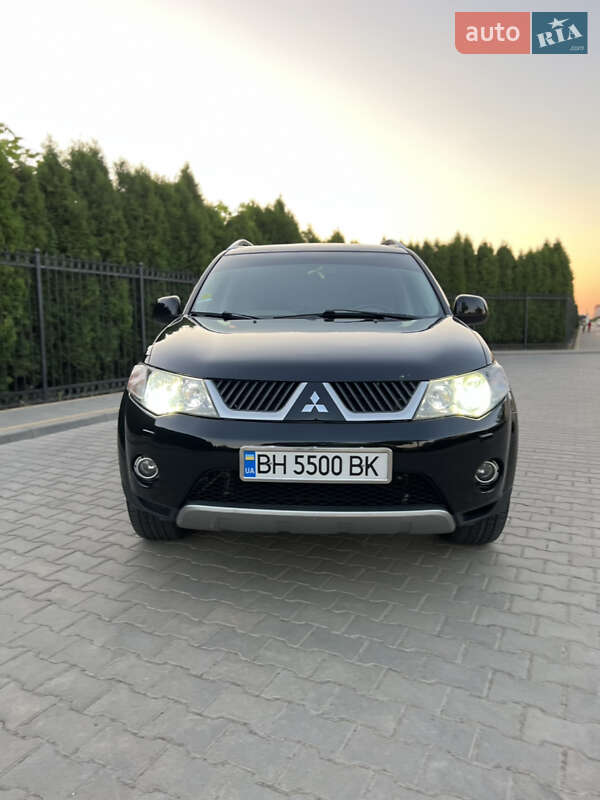 Внедорожник / Кроссовер Mitsubishi Outlander XL 2007 в Одессе