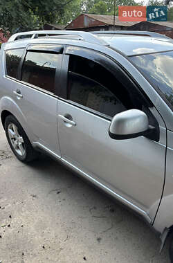 Внедорожник / Кроссовер Mitsubishi Outlander XL 2008 в 