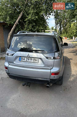 Внедорожник / Кроссовер Mitsubishi Outlander XL 2008 в 