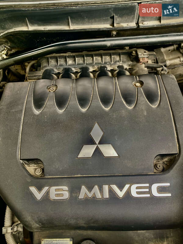 Внедорожник / Кроссовер Mitsubishi Outlander XL 2008 в Виннице