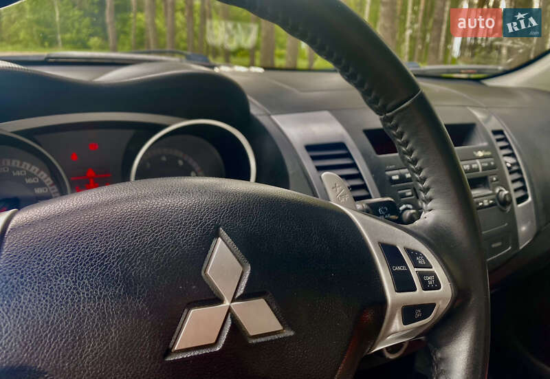Внедорожник / Кроссовер Mitsubishi Outlander XL 2008 в Виннице