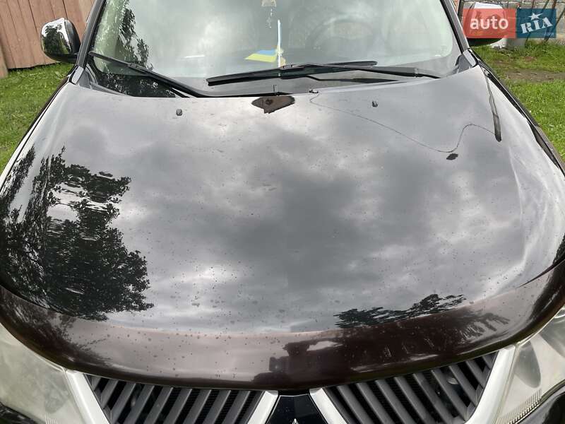 Внедорожник / Кроссовер Mitsubishi Outlander XL 2007 в Долине