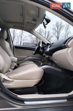 Внедорожник / Кроссовер Mitsubishi Outlander XL 2010 в 