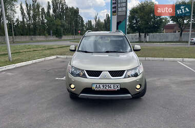 Внедорожник / Кроссовер Mitsubishi Outlander XL 2008 в Киеве