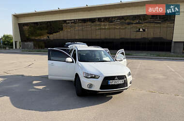 Внедорожник / Кроссовер Mitsubishi Outlander XL 2010 в 
