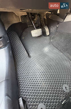 Внедорожник / Кроссовер Mitsubishi Outlander XL 2010 в 