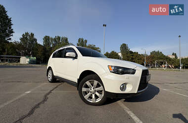 Внедорожник / Кроссовер Mitsubishi Outlander XL 2010 в 