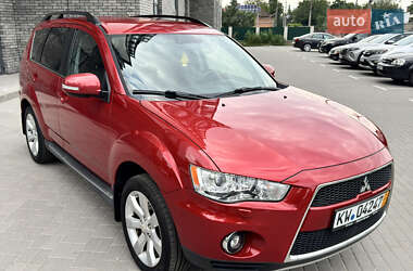 Внедорожник / Кроссовер Mitsubishi Outlander XL 2011 в 