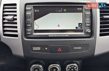 Внедорожник / Кроссовер Mitsubishi Outlander XL 2011 в 