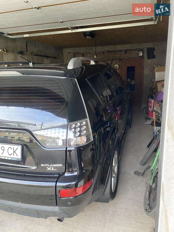 Внедорожник / Кроссовер Mitsubishi Outlander XL 2008 в Липовце фото 15 Внедорожник / Кроссовер Mitsubishi Outlander XL 2008 в Липовце