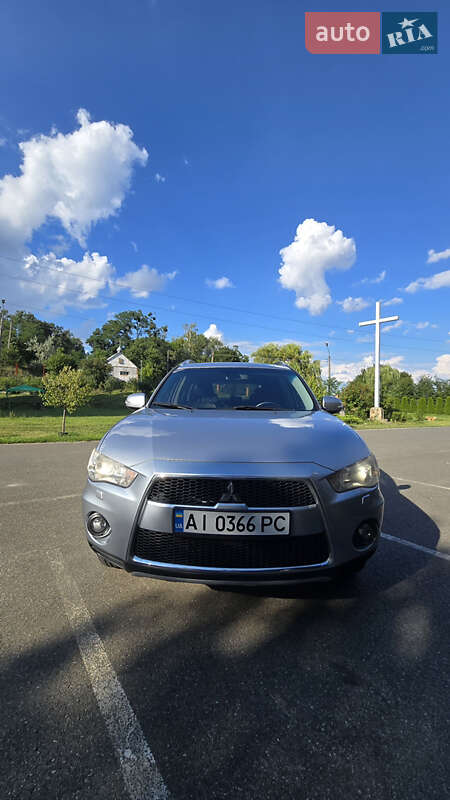 Позашляховик / Кросовер Mitsubishi Outlander XL 2010 в Вишгороді фото 10 Позашляховик / Кросовер Mitsubishi Outlander XL 2010 в Вишгороді