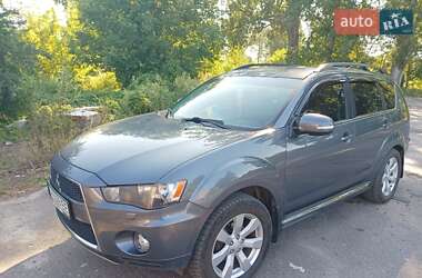 Внедорожник / Кроссовер Mitsubishi Outlander XL 2012 в Ахтырке