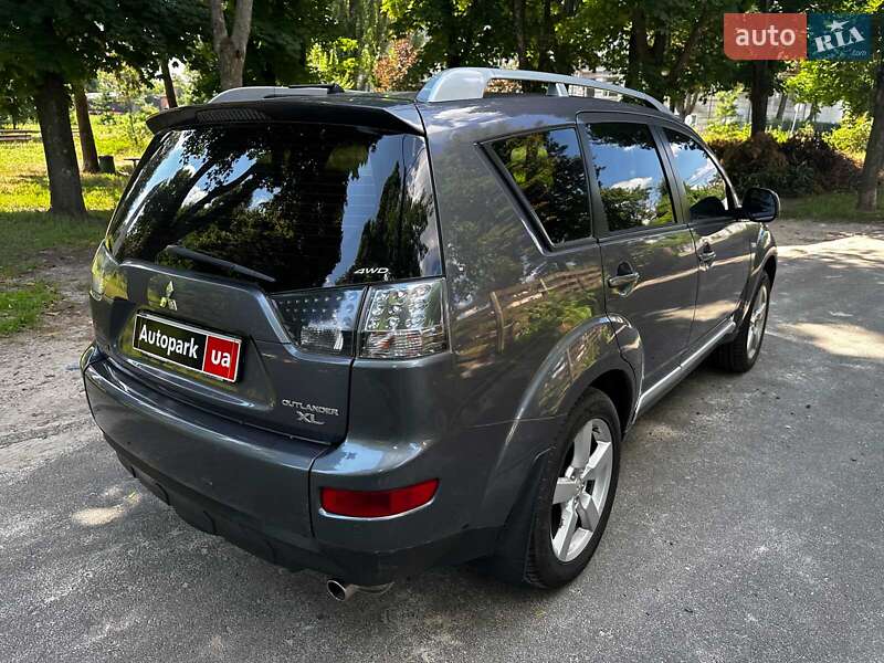 Внедорожник / Кроссовер Mitsubishi Outlander XL 2007 в Киеве