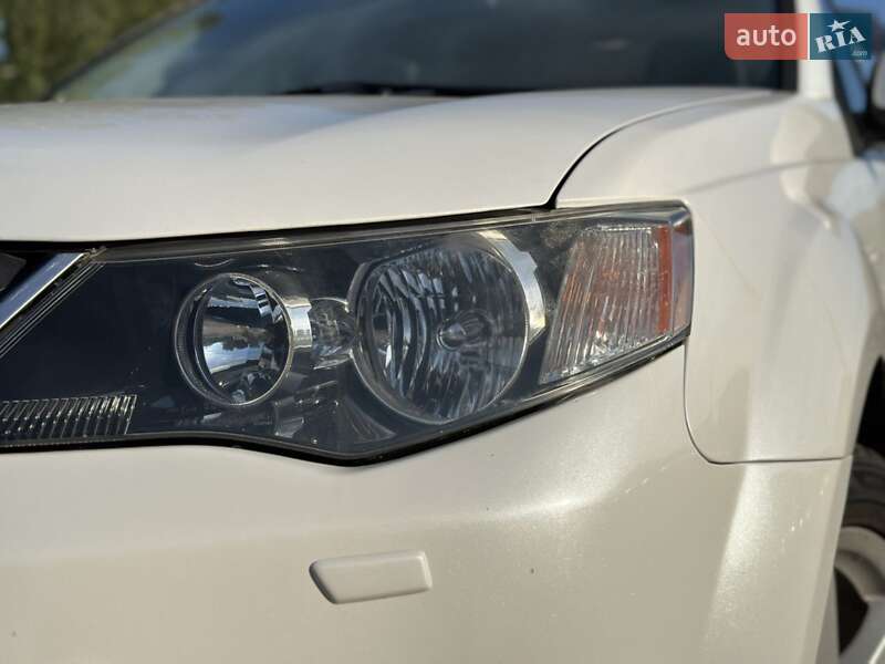 Внедорожник / Кроссовер Mitsubishi Outlander XL 2008 в Полтаве