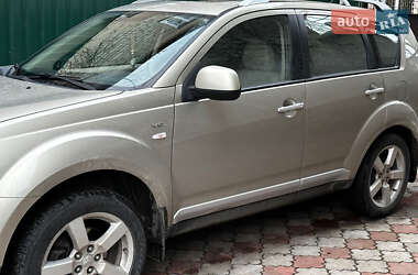 Внедорожник / Кроссовер Mitsubishi Outlander XL 2008 в 