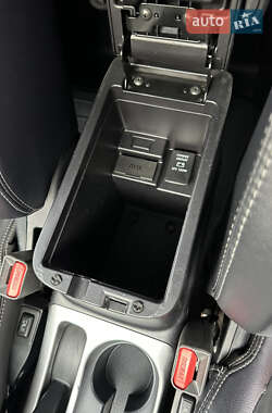 Внедорожник / Кроссовер Mitsubishi Outlander XL 2011 в 