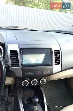 Внедорожник / Кроссовер Mitsubishi Outlander XL 2007 в 