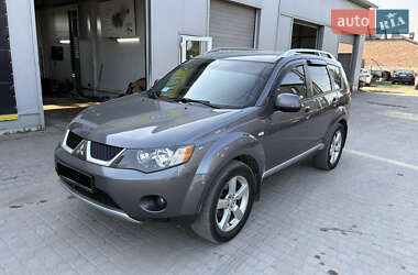 Позашляховик / Кросовер Mitsubishi Outlander XL 2008 в Львові