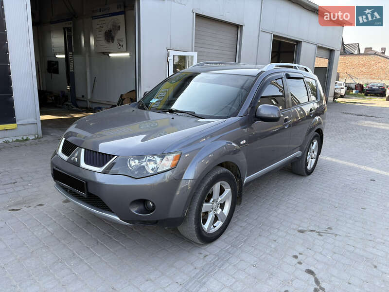 Позашляховик / Кросовер Mitsubishi Outlander XL 2008 в 
