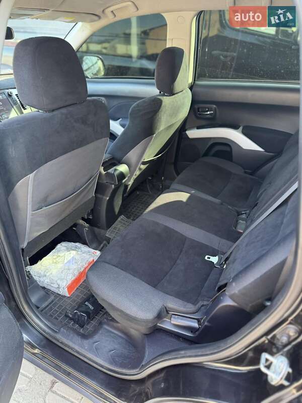 Внедорожник / Кроссовер Mitsubishi Outlander XL 2008 в Львове
