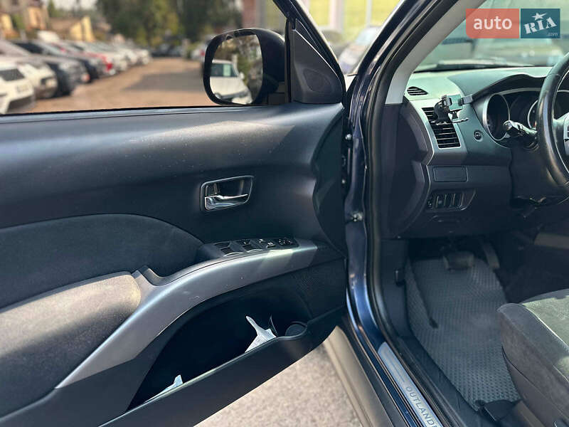 Позашляховик / Кросовер Mitsubishi Outlander XL 2008 в Вінниці